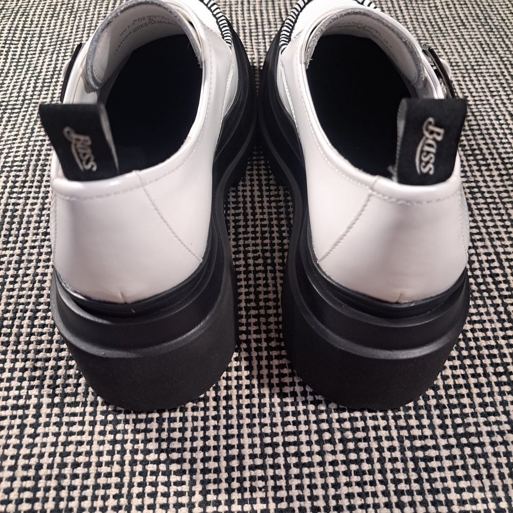 G.H. BASS EST.1876 White and Black Women's  Loafers Size 7.5 - Picture 9 of 9